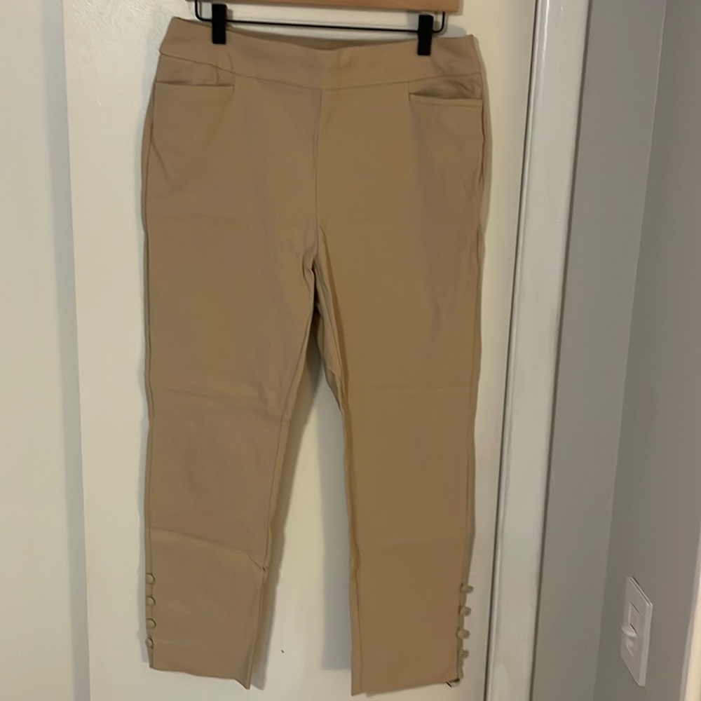 Chico’s pants with button detail, size 1.5R. (Equivalent size 10)
